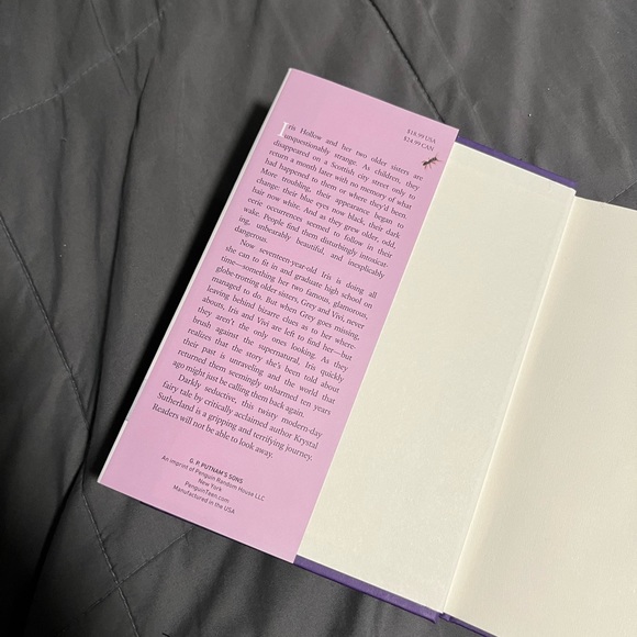 house of hollow by krystal sutherland hardcover book - Picture 4 of 4